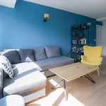 Charming Apartment Place D\'Italie